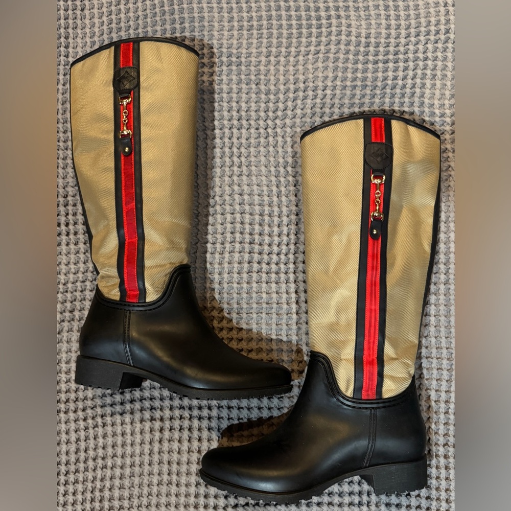 DAV Classic Two-Tone Riding Style Rain Boots with Red Stripe and Gold Accent Bit